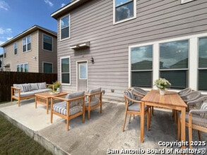 8267 Phantom Fld in San Antonio, TX - Building Photo - Building Photo