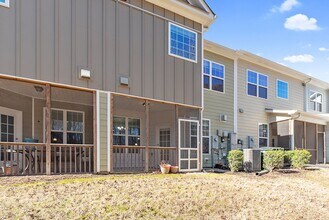 629 Briarcliff St in Apex, NC - Building Photo - Building Photo