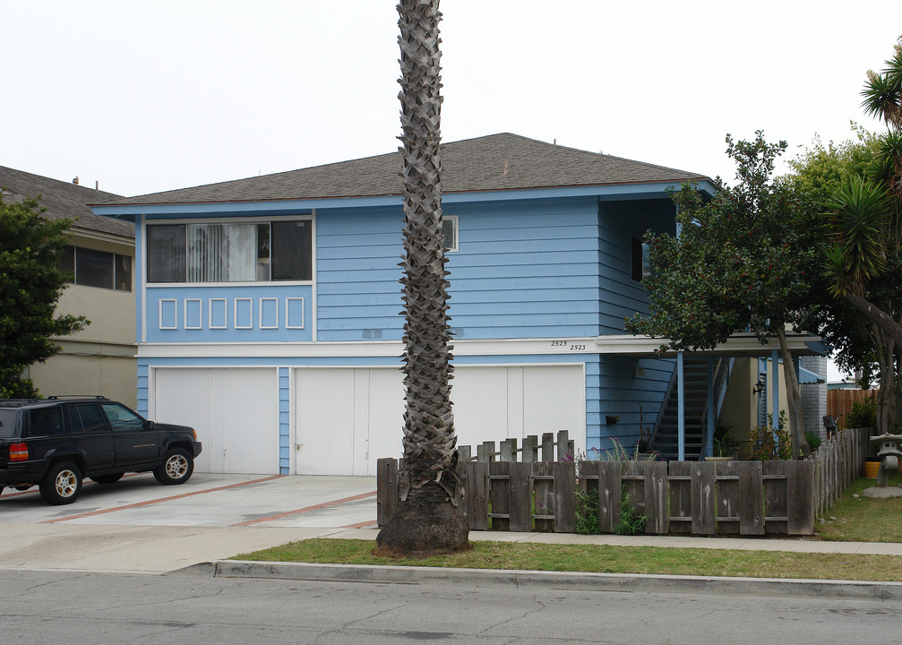 2523-2525 Bayshore Ave in Ventura, CA - Building Photo