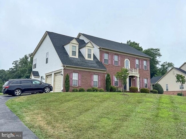 property at 141 Hawkes Ct