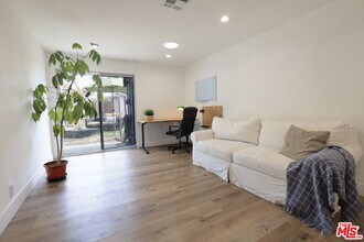 7058 Petit Ave in Los Angeles, CA - Building Photo - Building Photo