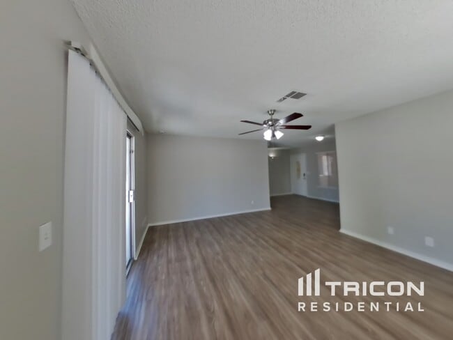 18 Page St in Las Vegas, NV - Building Photo - Building Photo