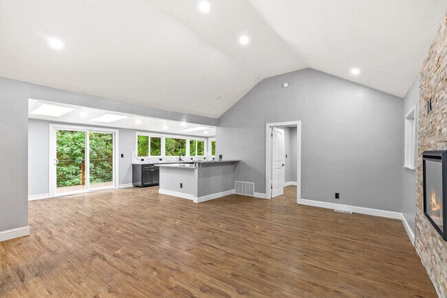 560 River Dr in Boulder Creek, CA - Building Photo - Building Photo