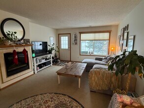 15711 Fjord Ave in Apple Valley, MN - Building Photo - Building Photo