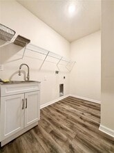 5750 Desert Rose Pl in Tampa, FL - Building Photo - Building Photo