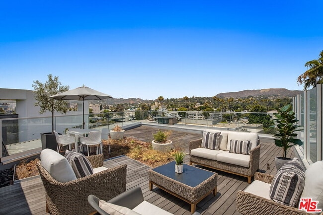 property at 5750 Hollywood Blvd