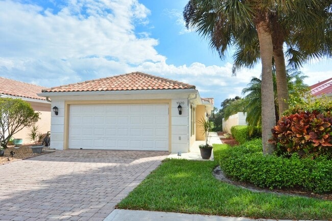 property at 1020 SW Balmoral Trce