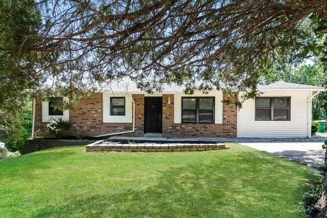 property at 1748 Hilltop Ln