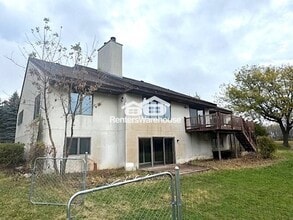 2800 Hunter Dr in Medina, MN - Building Photo - Building Photo