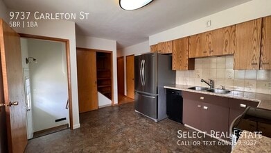 9737 Carleton St in Chilliwack, BC - Building Photo - Building Photo
