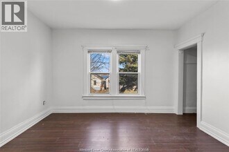 947 Windsor Ave in Windsor, ON - Building Photo - Building Photo