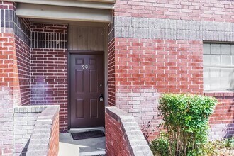 7930 Roanoke Run in San Antonio, TX - Building Photo - Building Photo