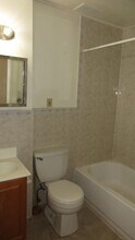 2824 St Paul St-Unit -3rd floor in Baltimore, MD - Building Photo - Building Photo