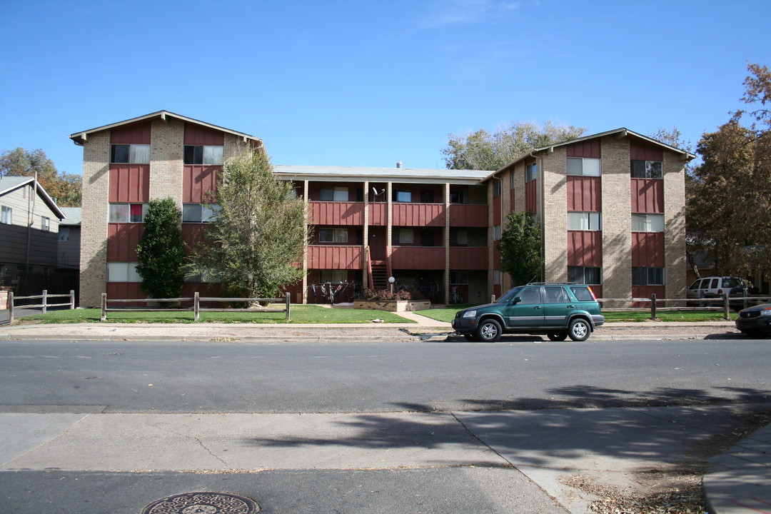 Thomas Jefferson Apartments in Boulder, CO - Foto de edificio