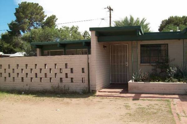 2123 S Hu Esta Dr, Unit East in Tempe, AZ - Building Photo