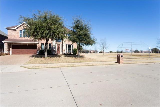 10028 Promontory Dr in Frisco, TX - Building Photo