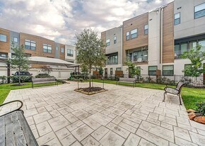 2401 Crawford St, Unit B107 in Houston, TX - Building Photo