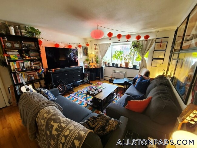 245 Kelton St in Boston, MA - Building Photo - Building Photo