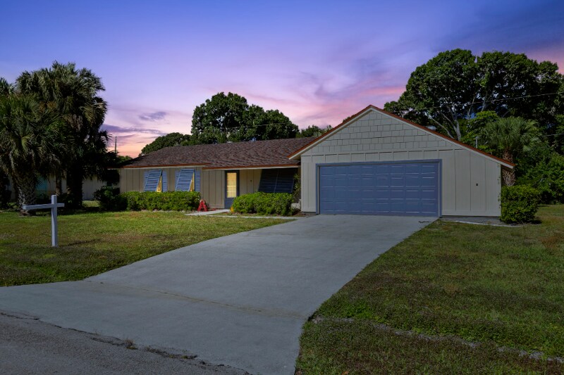 565 11th Ave in Vero Beach, FL - Building Photo