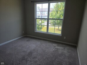 6011 Aspen Meadow Dr in Indianapolis, IN - Building Photo - Building Photo