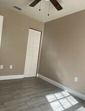 5228 Bogdonoff Dr in Seffner, FL - Building Photo - Building Photo