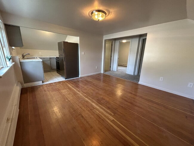 214 S Black Ave