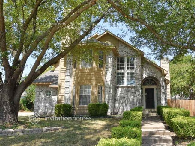 9218 Oak Hollow Dr