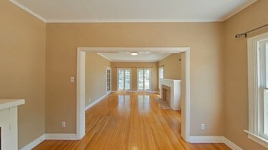 207 W Windsor Rd, Unit 207 in Glendale, CA - Building Photo - Building Photo