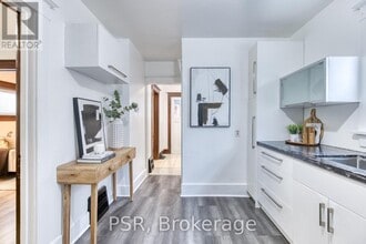 57 Eby St S in Kitchener, ON - Building Photo - Building Photo