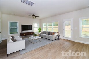 116 Queenshall Rd in Mooresville, NC - Building Photo