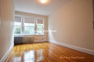 33 Lancaster Terrace in Brookline, MA - Building Photo - Building Photo