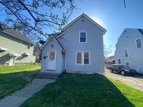 2325 20th St SW in Akron, OH - Building Photo - Building Photo