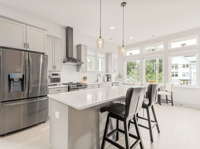 property at 4058 S Rhett Ave