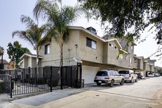 2826 Cogswell Rd in El Monte, CA - Building Photo - Building Photo