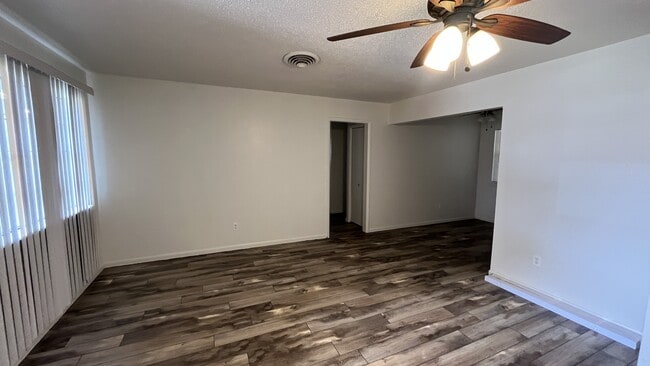 2221 Candy Ln in Del City, OK - Building Photo - Building Photo