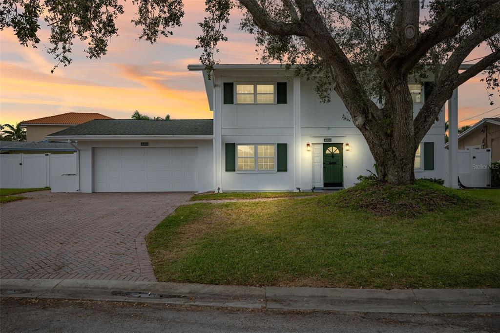 4000 14th Way NE in St. Petersburg, FL - Building Photo
