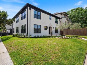 1601 Bonnie Brae St in Houston, TX - Building Photo - Building Photo
