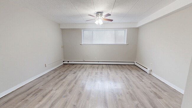 50 Water St in Medford, MA - Foto de edificio - Building Photo