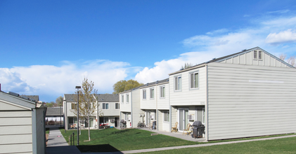 Cottonwood I Apartments in Hermiston, OR - Building Photo - Building Photo