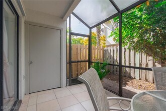 860 Meadowland Dr in Naples, FL - Building Photo - Building Photo