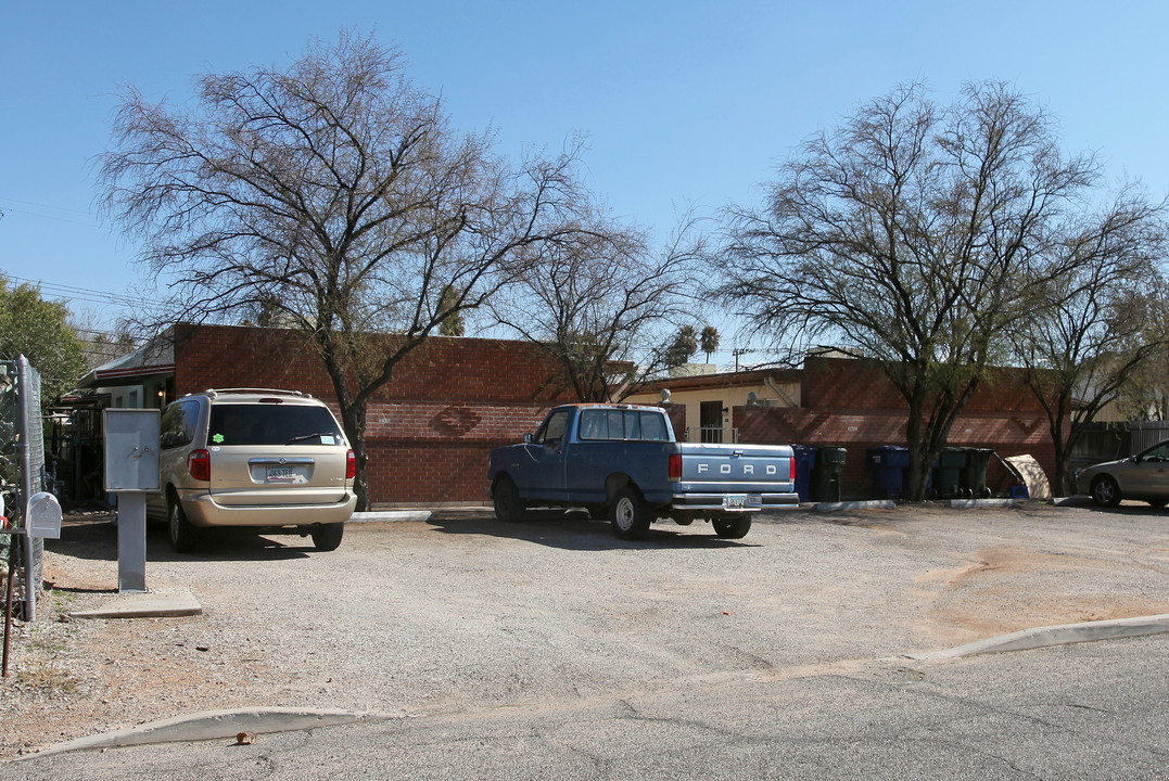 2620-2626 N Haskell Dr in Tucson, AZ - Building Photo