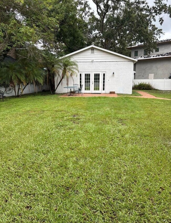 property at 2707 Sanders Dr