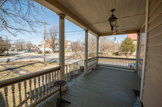 1350 N Washington Ave in Springfield, MO - Building Photo - Building Photo