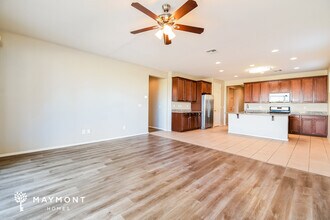 4404 W Federal Way in Queen Creek, AZ - Foto de edificio - Building Photo