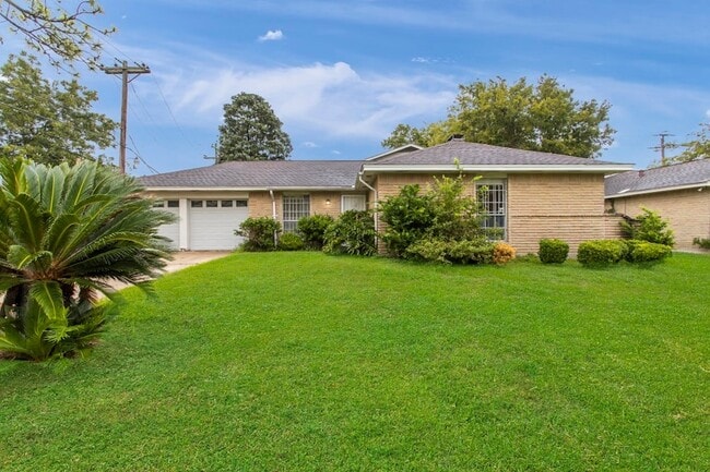 6602 Indian Lake Dr, Unit 5106 in Missouri City, TX - Building Photo - Building Photo