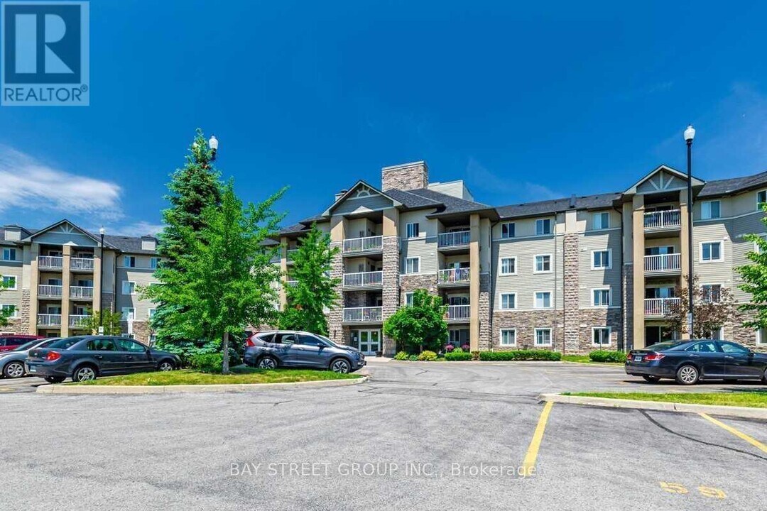 684-684 Warden Ave. in Toronto, ON - Building Photo