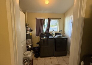 25508 Columbia St in Hemet, CA - Building Photo - Building Photo