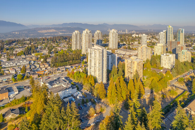 City Club On The Park in Burnaby, BC - Building Photo - Building Photo