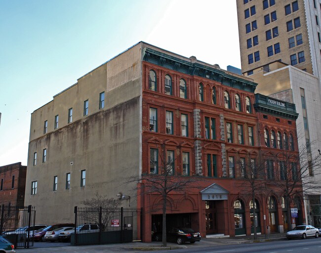 2015 1st Ave N