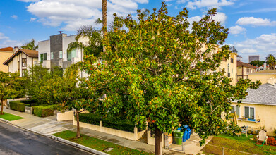 1748 Stoner Ave in Los Angeles, CA - Foto de edificio - Building Photo